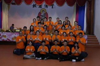 演出者及开心法师合照